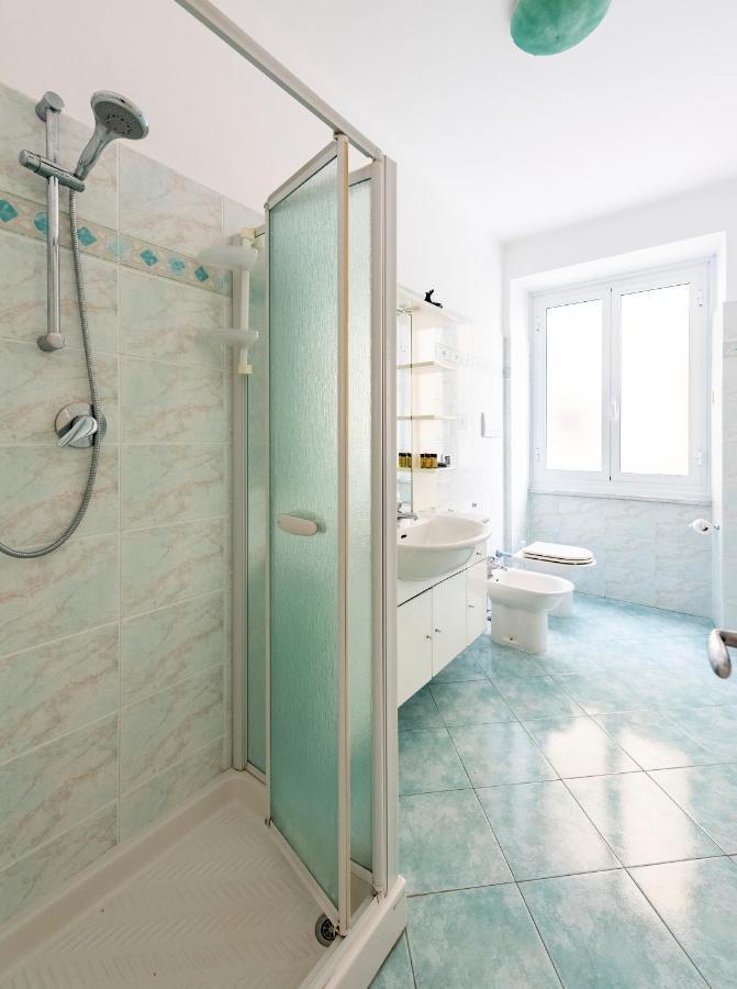 Joivy Cosy Flat With Parking In Chiavari Luaran gambar
